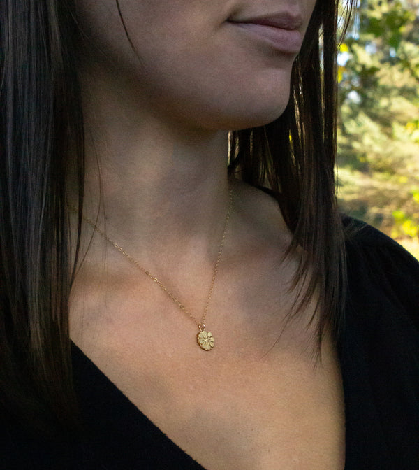 Handmade, gold daisy necklace