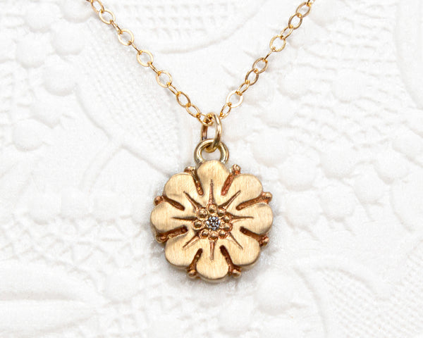 Daisy Necklace - Solid Gold