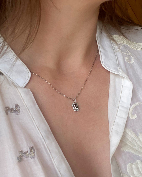 Sterling silver ant pendant necklace
