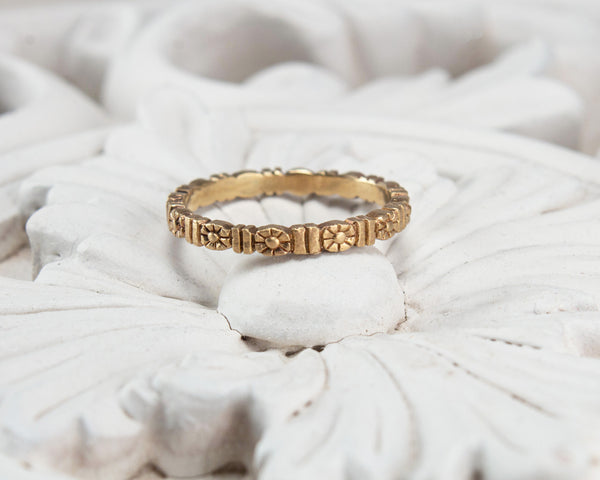 Mountain Daisies Ring - 2.25mm