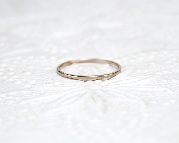 White gold skinny ring