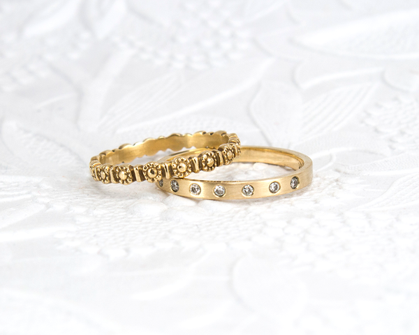 flush set diamond band