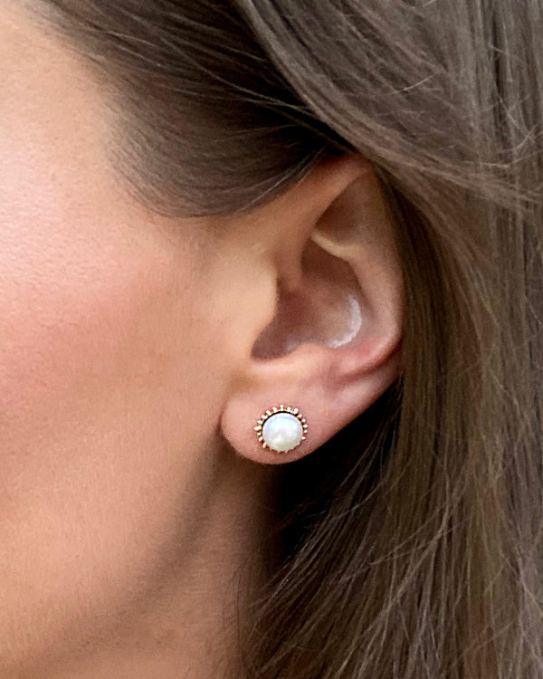 Sterling silver pearl stud earrings