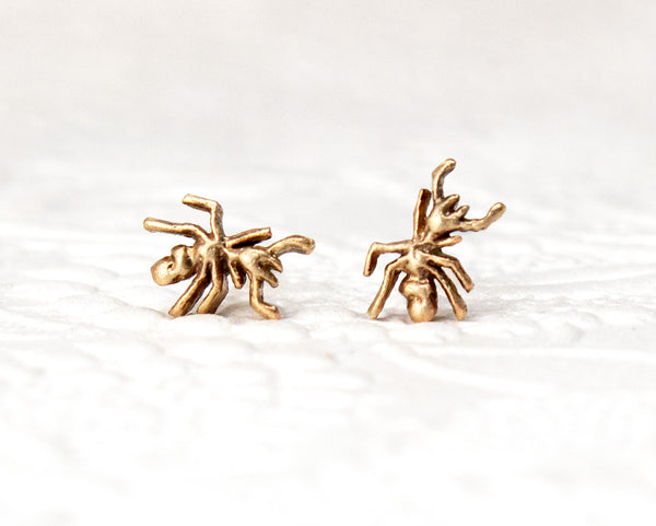 14k gold ant stud earrings