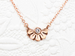 Petal necklace with diamond