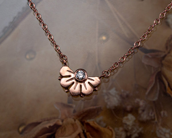 Petal necklace with diamond