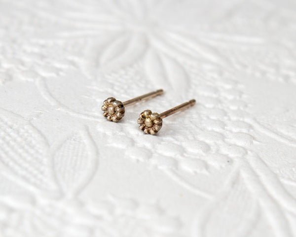 14k gold, tiny flower stud earrings