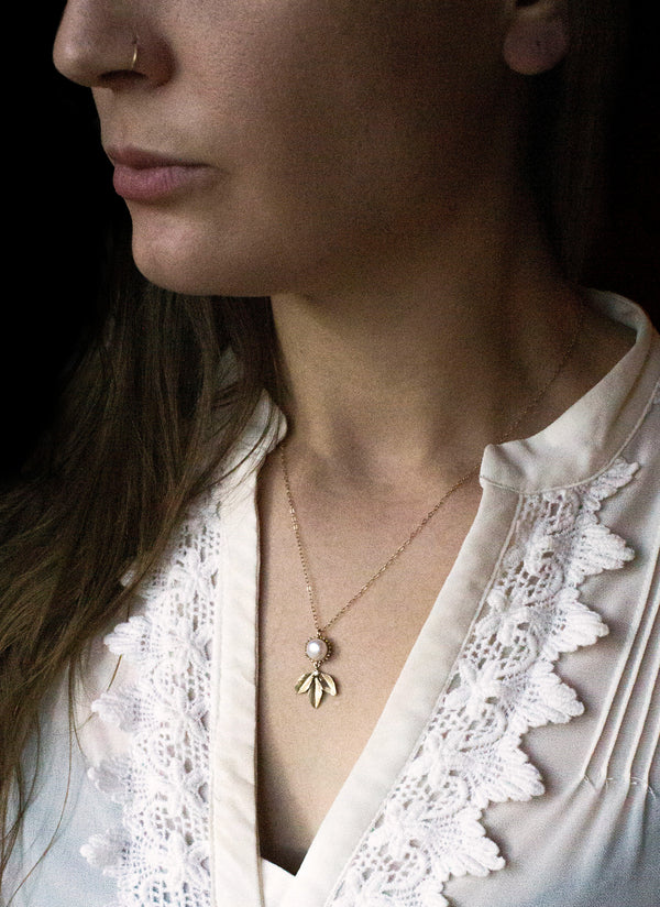 Dahlia Pearl & Sprig Necklace - Solid 14K