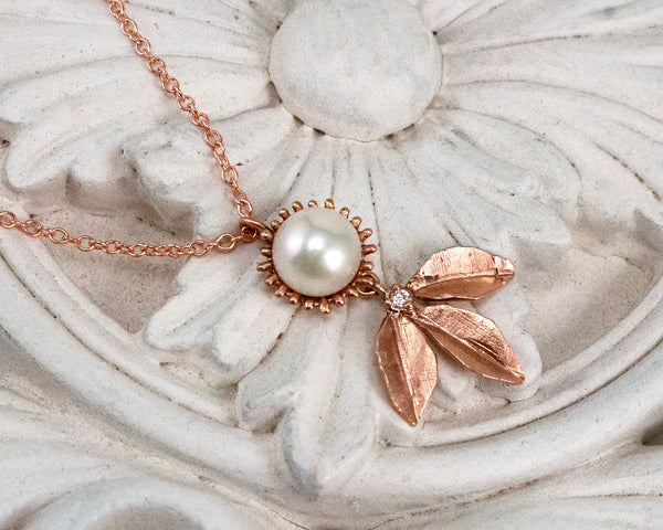 Pearl and leaf 14k gold necklace