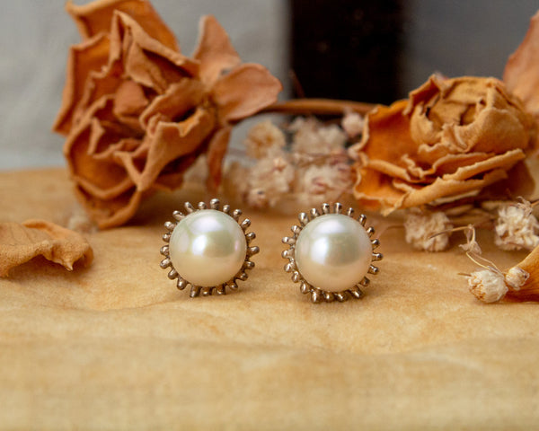 Sterling silver pearl stud earrings