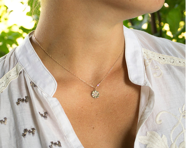 SMALL Loves Me Daisy Necklace | Gold Mine Jewelry