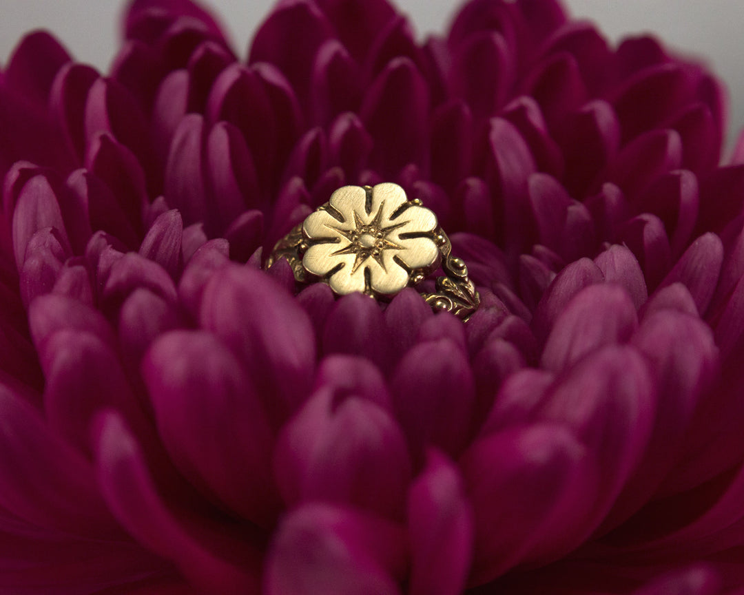 Daisy Ring Gold main image 1